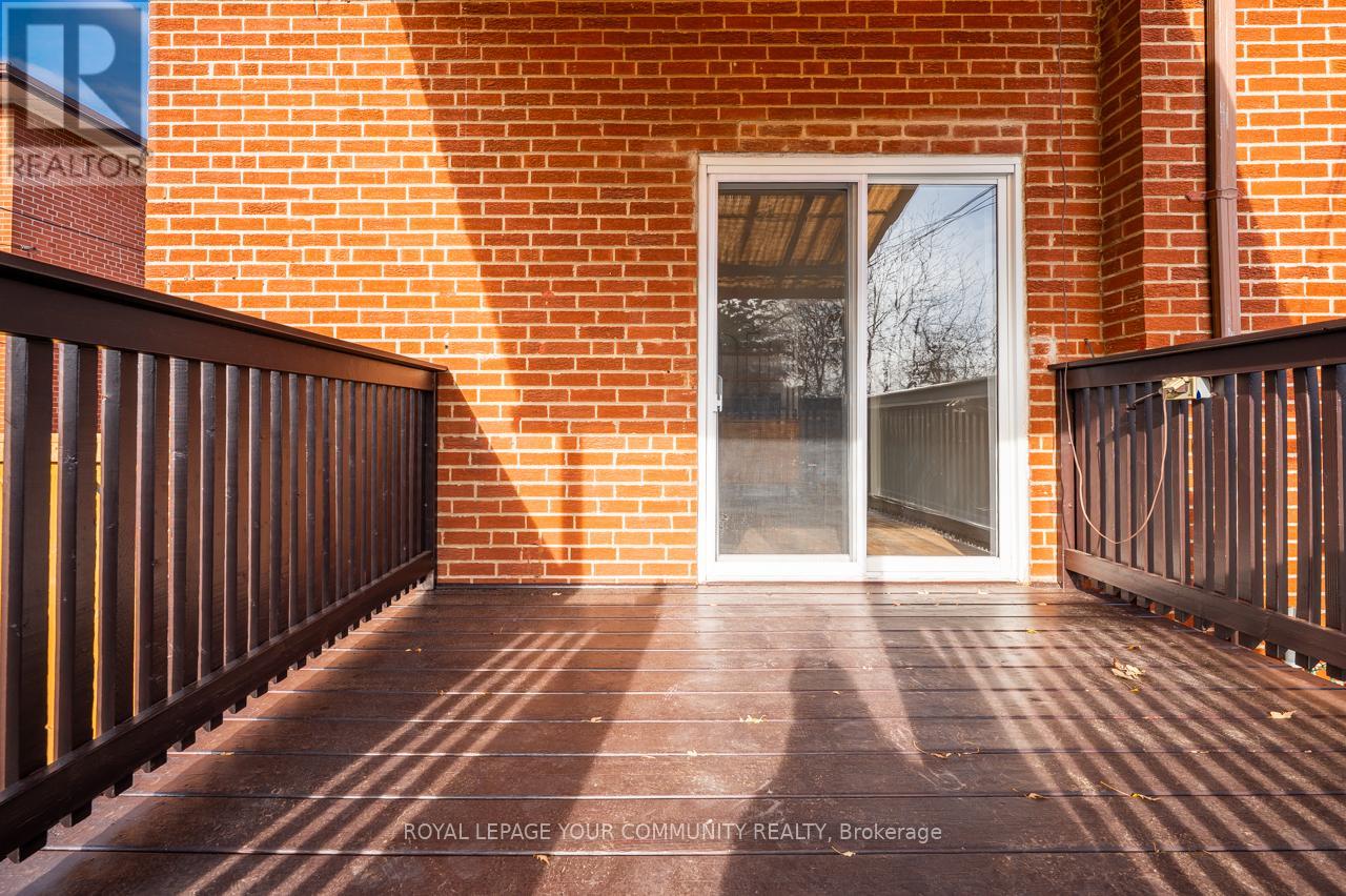 33a Alcan Avenue, Toronto, Ontario  M8W 1V4 - Photo 22 - W12592818