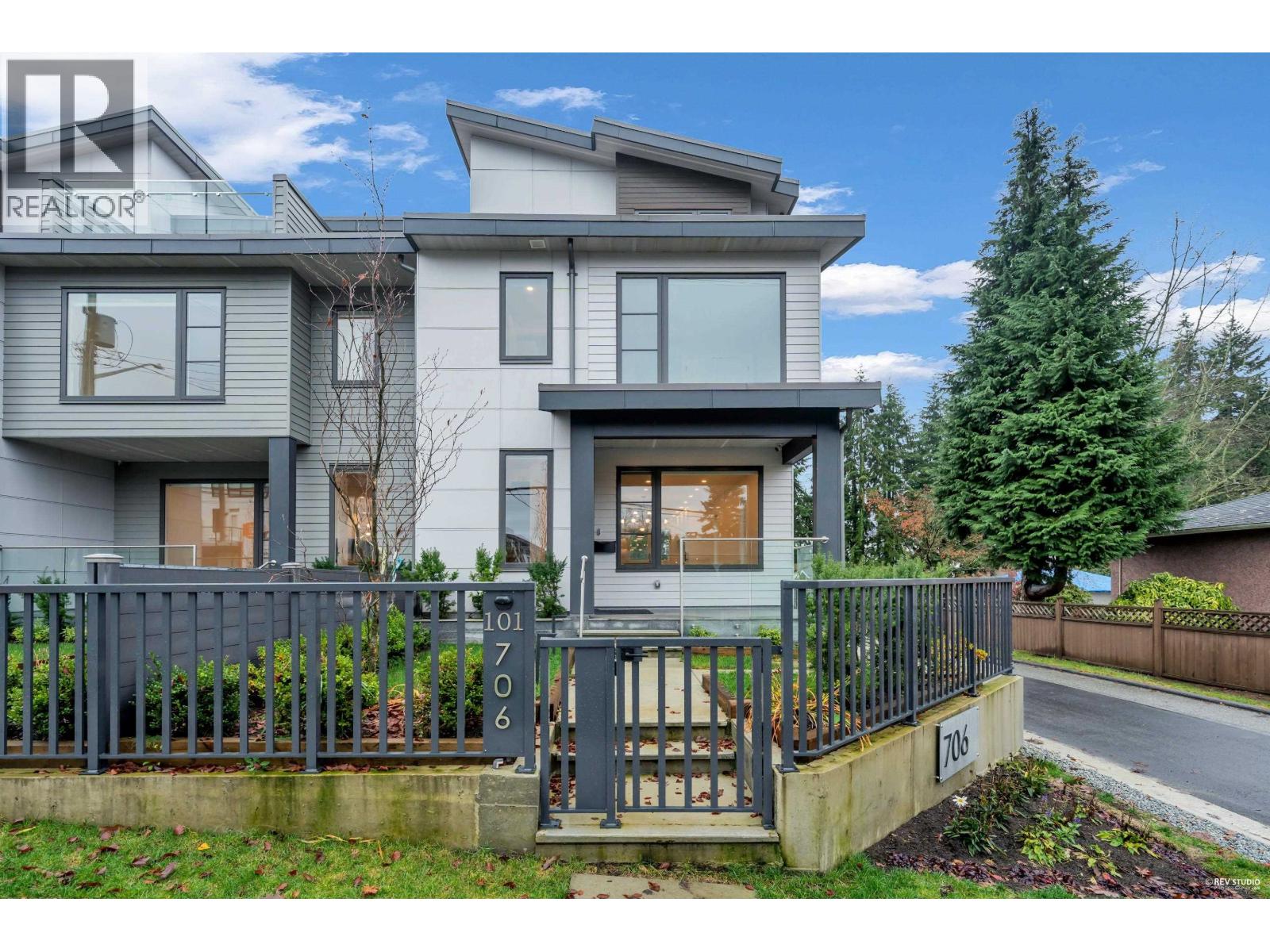 101 706 Smith Avenue, Coquitlam, British Columbia  V3J 2W7 - Photo 4 - R3071787