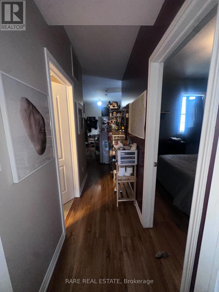 8 - 198 AUGUSTA AVENUE, Toronto, Ontario