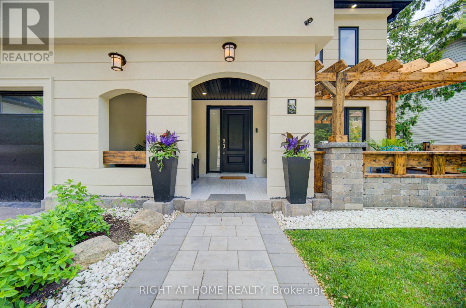 1482 Old Forest Road, Pickering, Ontario  L1V 1N9 - Photo 4 - E12599826