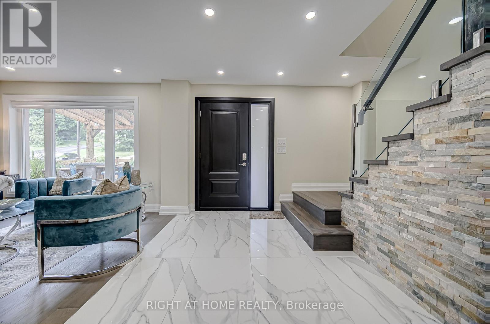 1482 Old Forest Road, Pickering, Ontario  L1V 1N9 - Photo 6 - E12599826