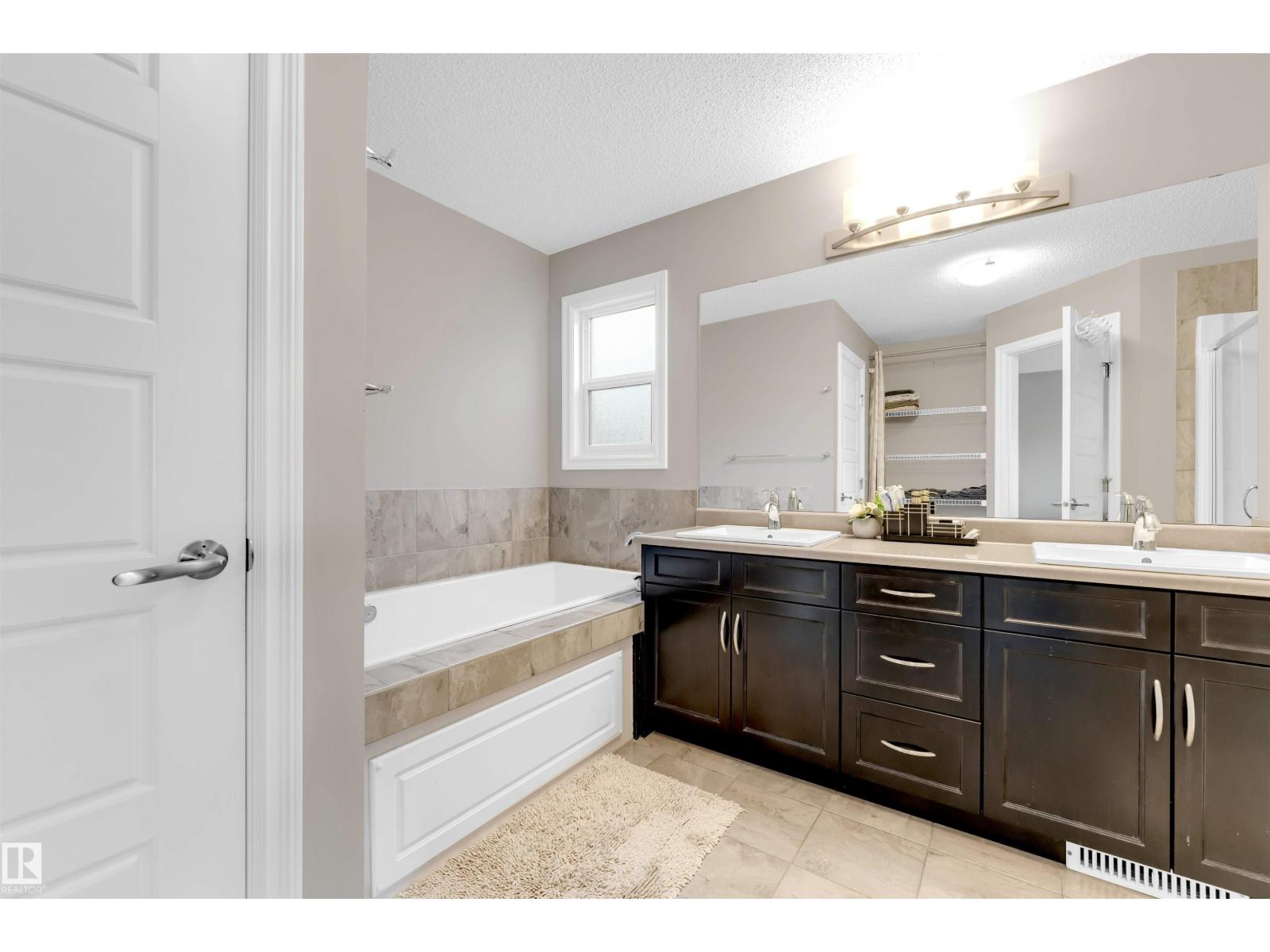 1347 Watt Drive Sw, Edmonton, Alberta  T6X 2A6 - Photo 5 - E4467365