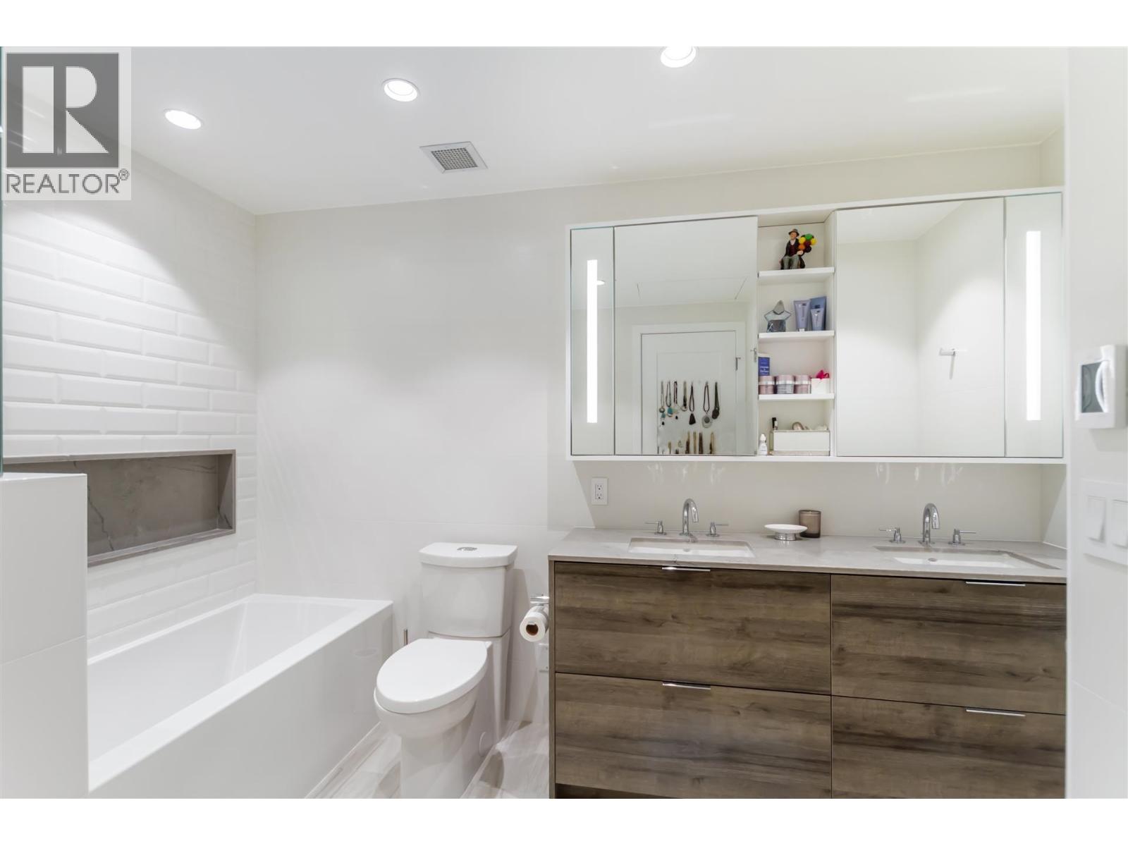 2304 1045 Austin Avenue, Coquitlam, British Columbia  V3K 0G9 - Photo 15 - R3071828