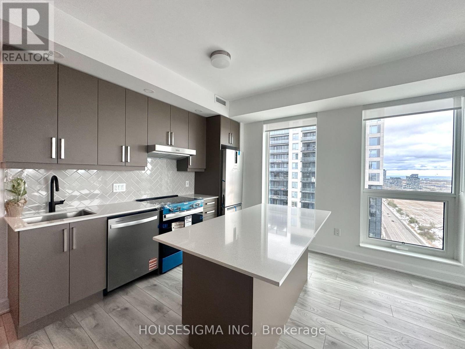 1702 - 3240 William Coltson Avenue, Oakville, Ontario  L6H 8C8 - Photo 7 - W12537958