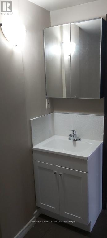 286 Georgian Drive, Barrie (Georgian Drive), Ontario  L4M 7B7 - Photo 18 - S12599806