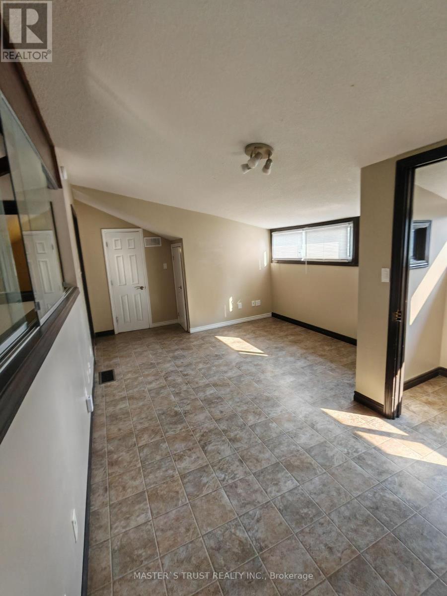 286 Georgian Drive, Barrie (Georgian Drive), Ontario  L4M 7B7 - Photo 21 - S12599806