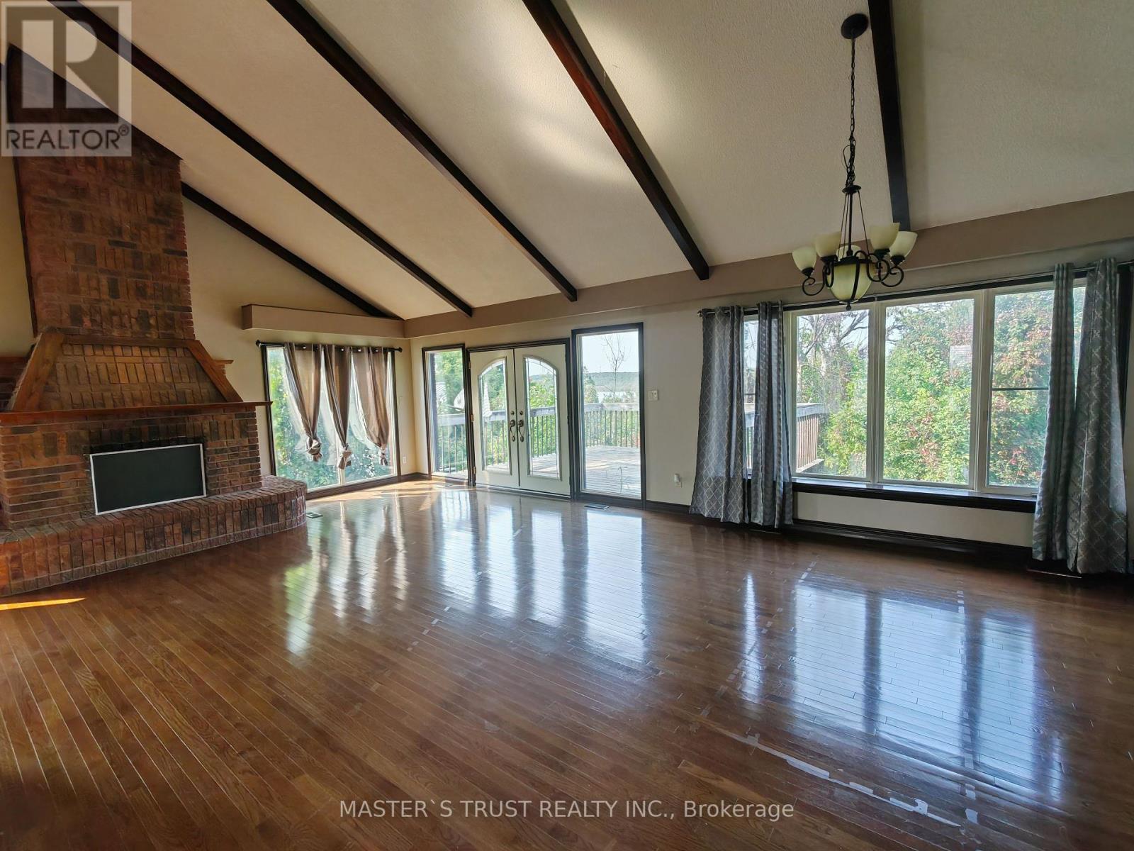 286 Georgian Drive, Barrie (Georgian Drive), Ontario  L4M 7B7 - Photo 3 - S12599806