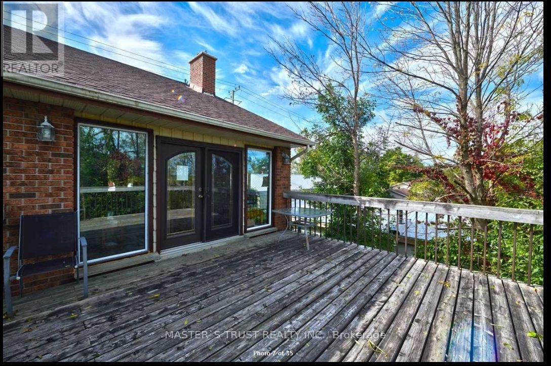 286 Georgian Drive, Barrie (Georgian Drive), Ontario  L4M 7B7 - Photo 4 - S12599806