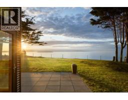 3300 Livesay Rd Martindale, Central Saanich, Ca