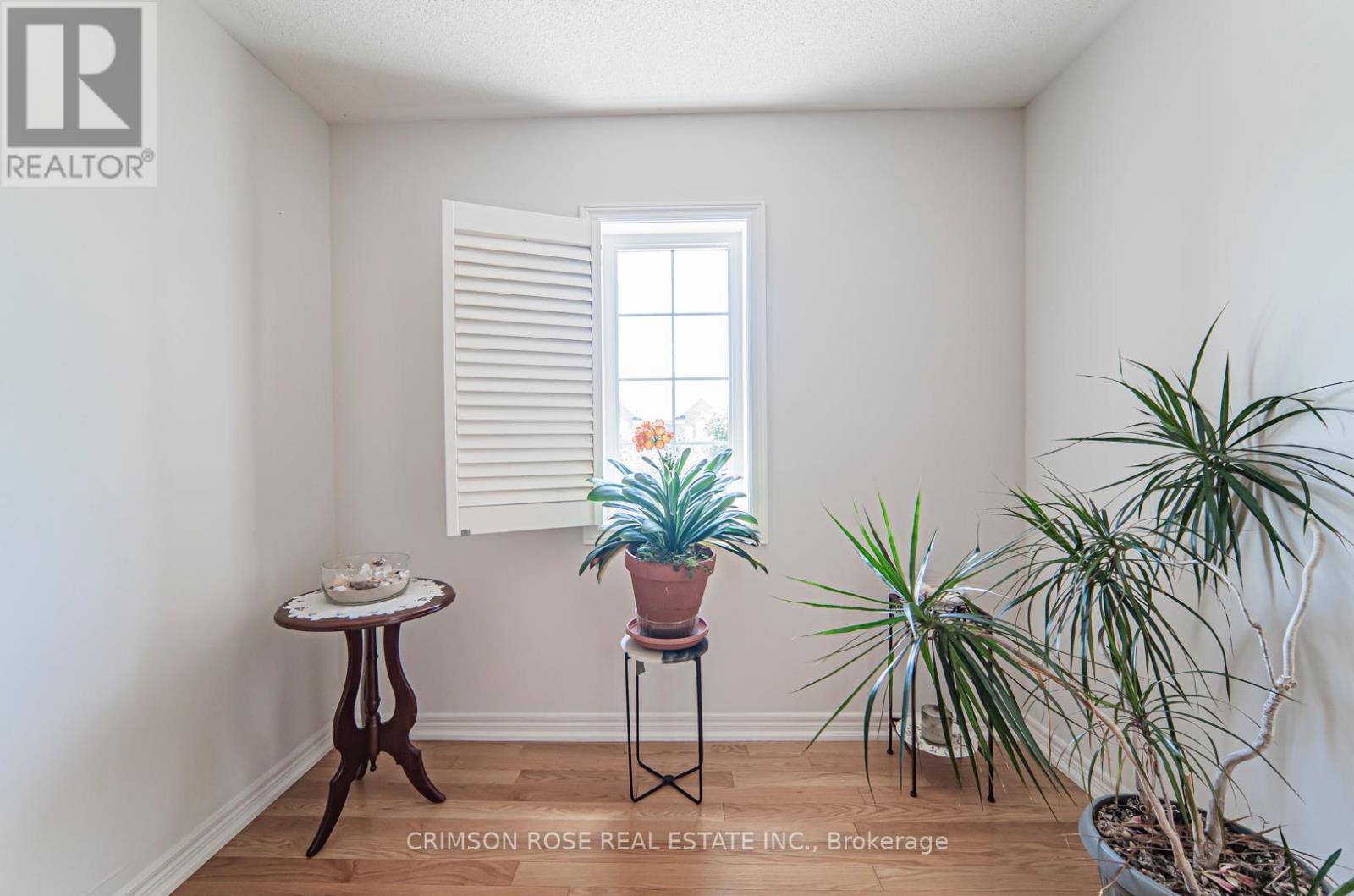 Room 3 - 5420 Valleyhigh Drive, Burlington, Ontario  L7L 6Z4 - Photo 27 - W12599834