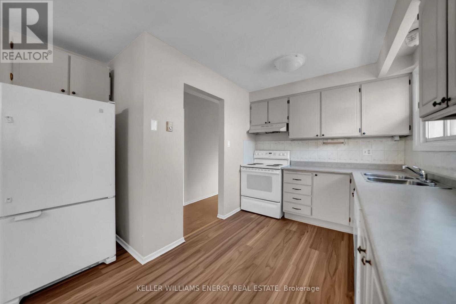 76 Montrave Avenue, Oshawa, Ontario  L1J 4R7 - Photo 5 - E12599868