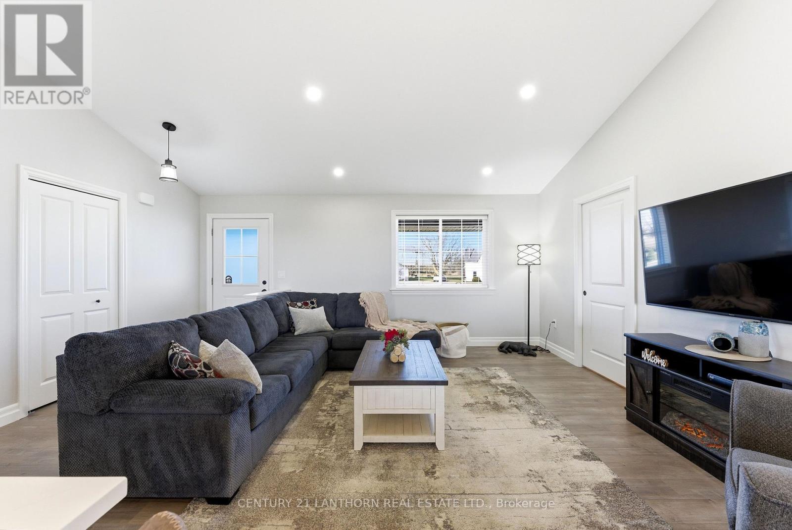 1232 County Road 7, Prince Edward County, Ontario  K0K 2T0 - Photo 10 - X12599884