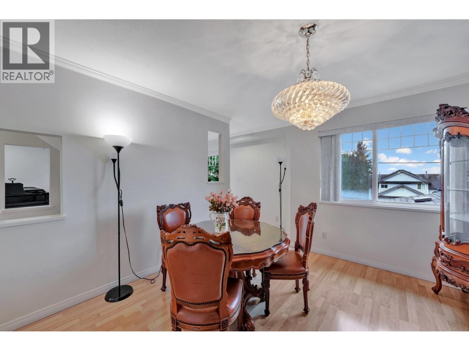 1067 Dansey Avenue, Coquitlam, British Columbia V3K 3H2 - Photo 9 - R3072084