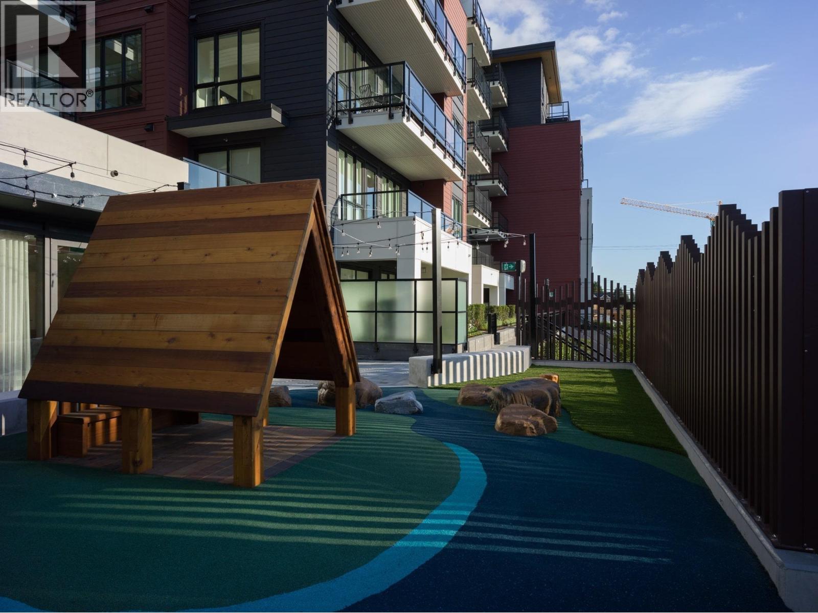 710 Dogwood Street, Coquitlam, British Columbia V3J 0P6 - Photo 13 - R3072078