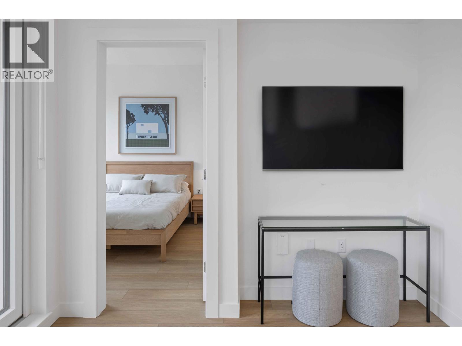 710 Dogwood Street, Coquitlam, British Columbia V3J 0P6 - Photo 4 - R3072078