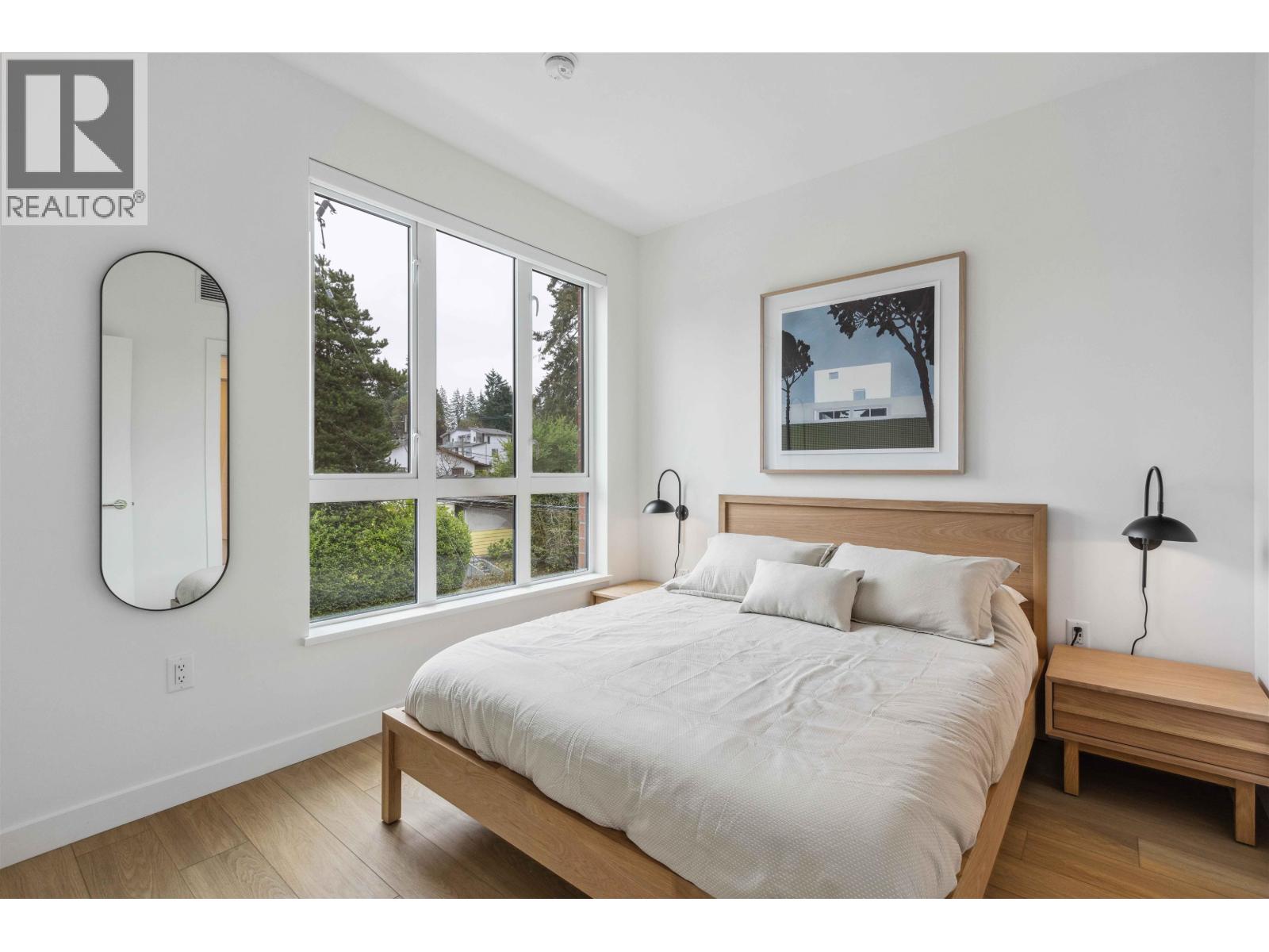 710 Dogwood Street, Coquitlam, British Columbia V3J 0P6 - Photo 5 - R3072078