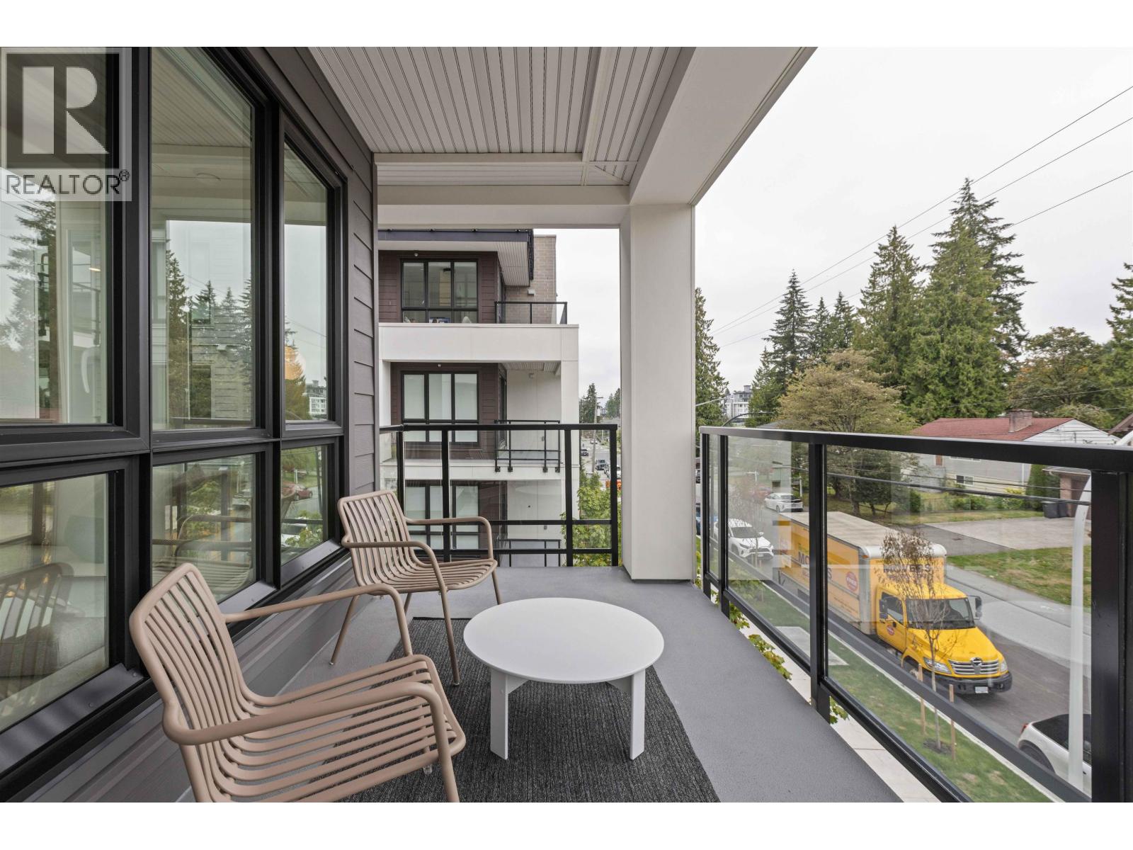 710 Dogwood Street, Coquitlam, British Columbia V3J 0P6 - Photo 9 - R3072078