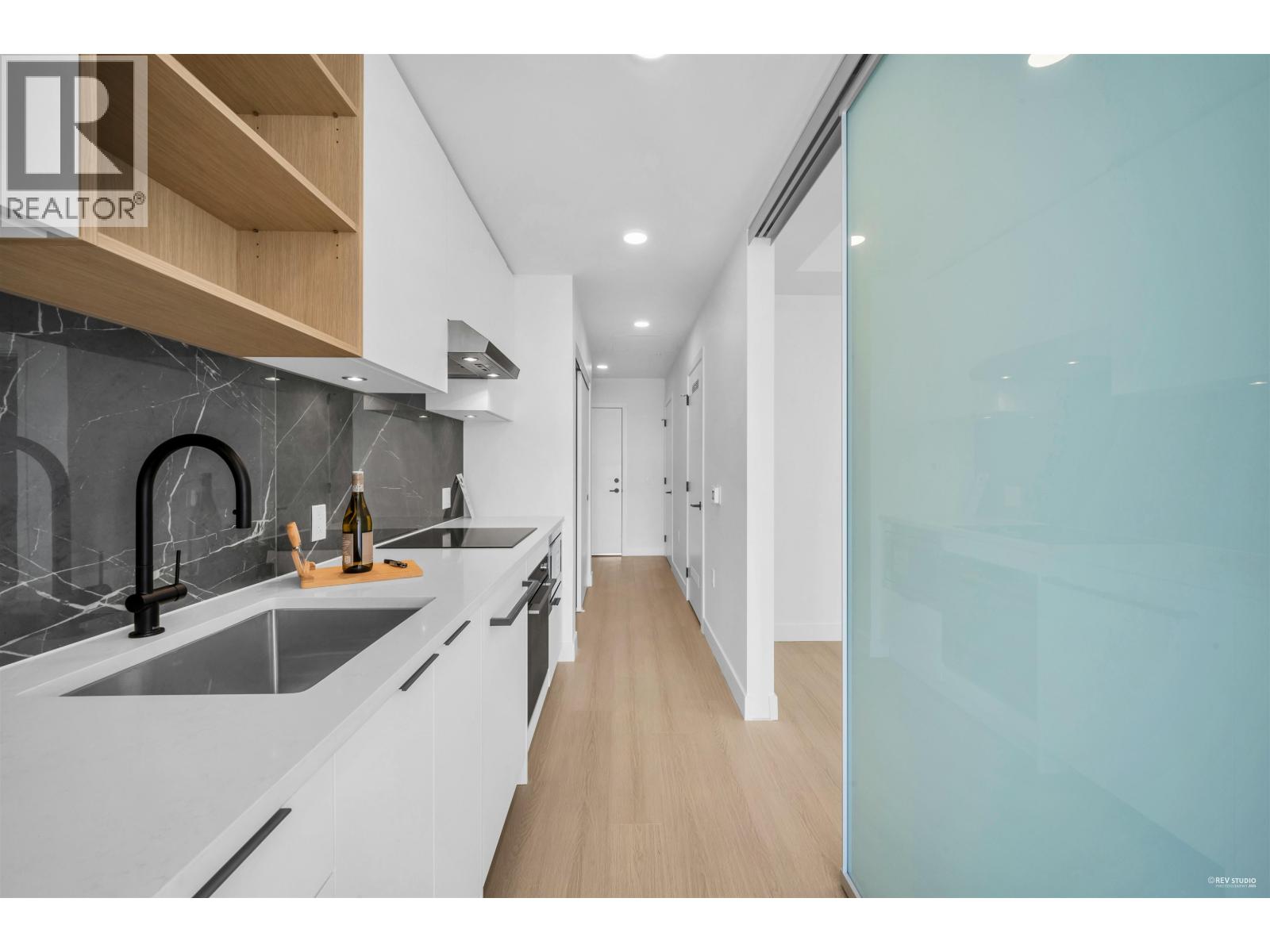 407 422 E 3rd Street, North Vancouver, British Columbia  V7L 1G2 - Photo 6 - R3072081