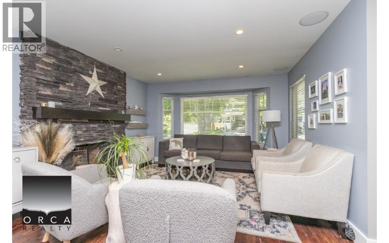 3335 Apex Place, North Vancouver, British Columbia V7H 2R5 - Photo 2 - R3072088