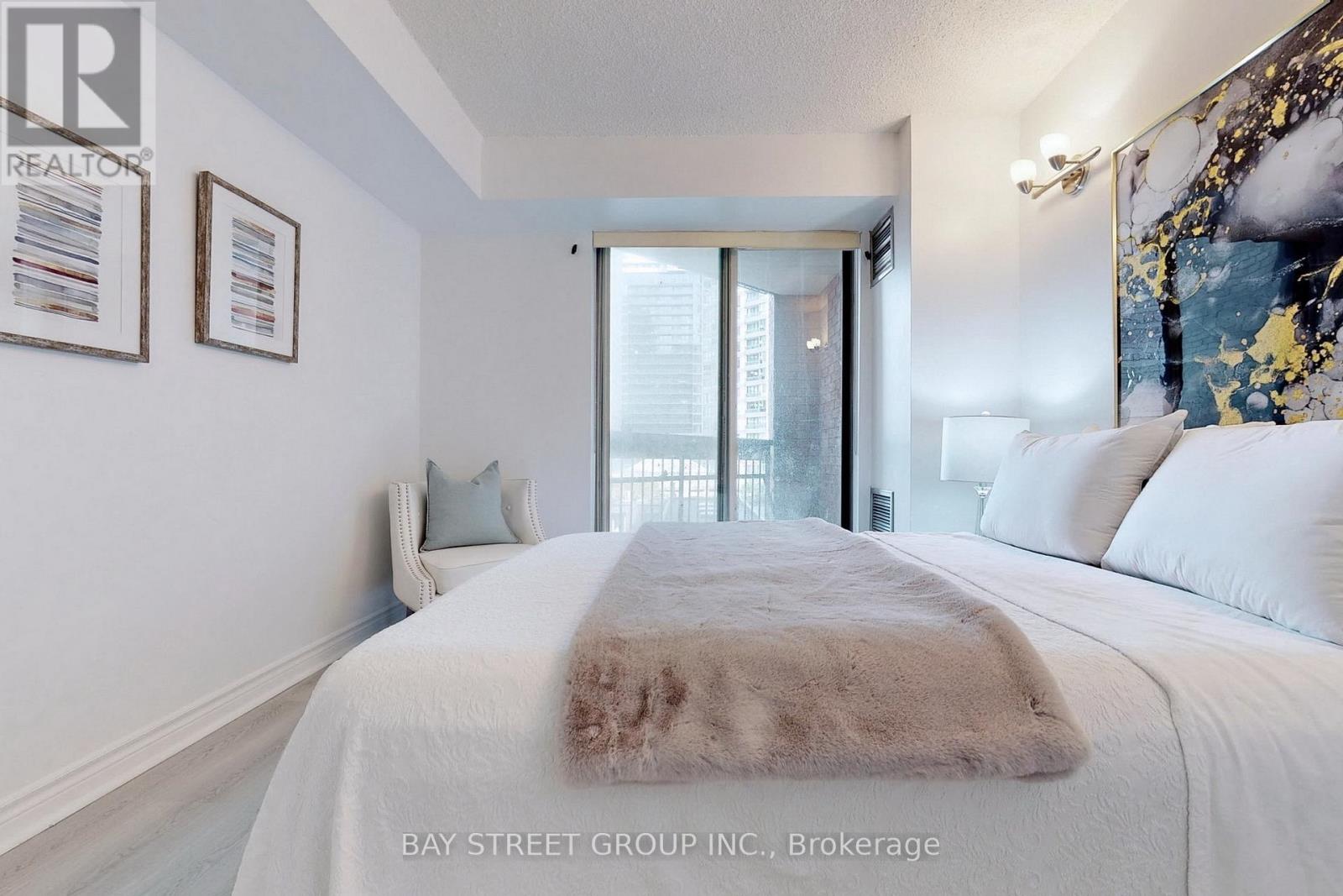 601 - 633 Bay Street, Toronto, Ontario  M5G 2G4 - Photo 25 - C12599890