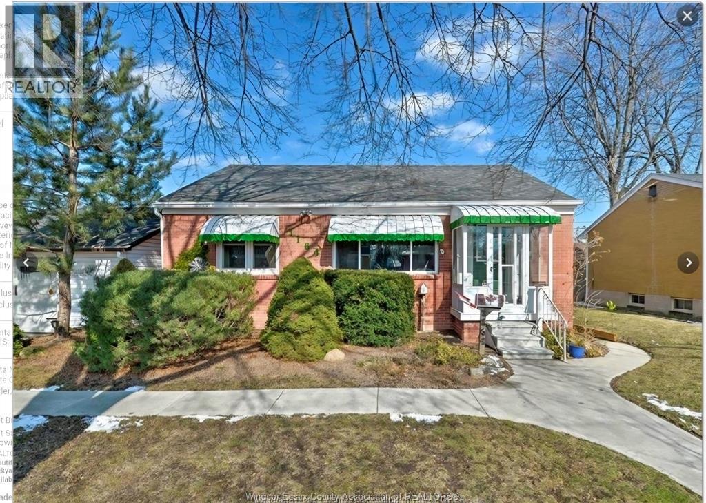 1164 Harrison, Windsor, Ontario  N9C 3J5 - Photo 1 - 25031067