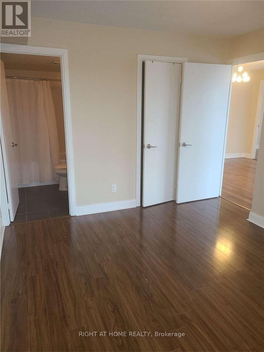 1309 - 125 Village Green Square, Toronto, Ontario  M1S 0G3 - Photo 3 - E12599912