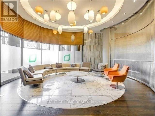 1309 - 125 Village Green Square, Toronto, Ontario  M1S 0G3 - Photo 6 - E12599912