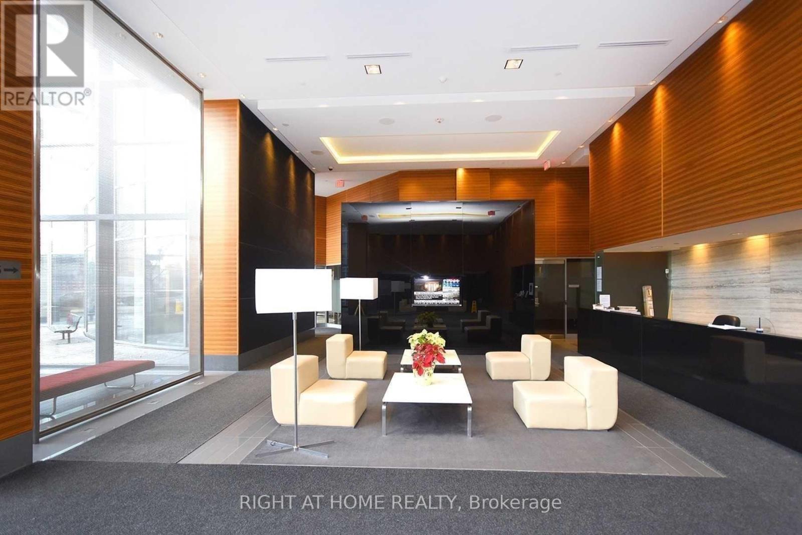 1309 - 125 Village Green Square, Toronto, Ontario  M1S 0G3 - Photo 7 - E12599912