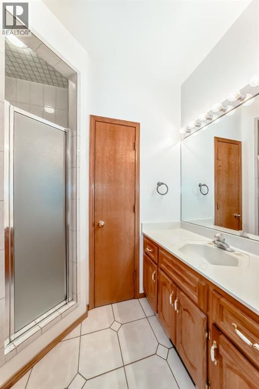 17 Santana Manor Nw, Calgary, Alberta  T3K 3M4 - Photo 17 - A2260143