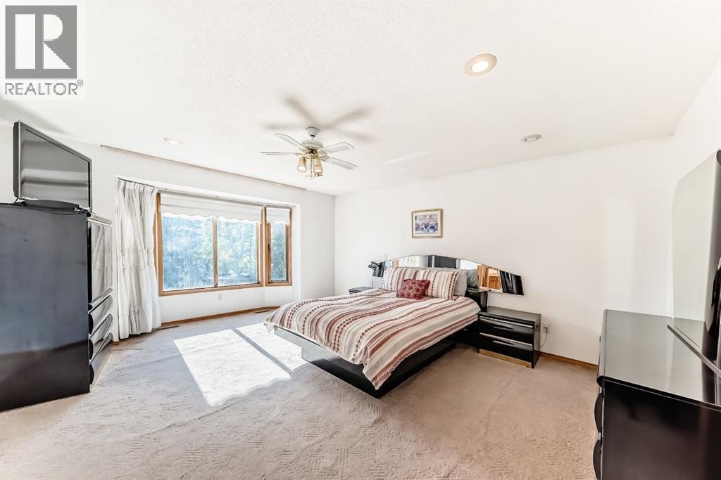 17 Santana Manor Nw, Calgary, Alberta  T3K 3M4 - Photo 22 - A2260143