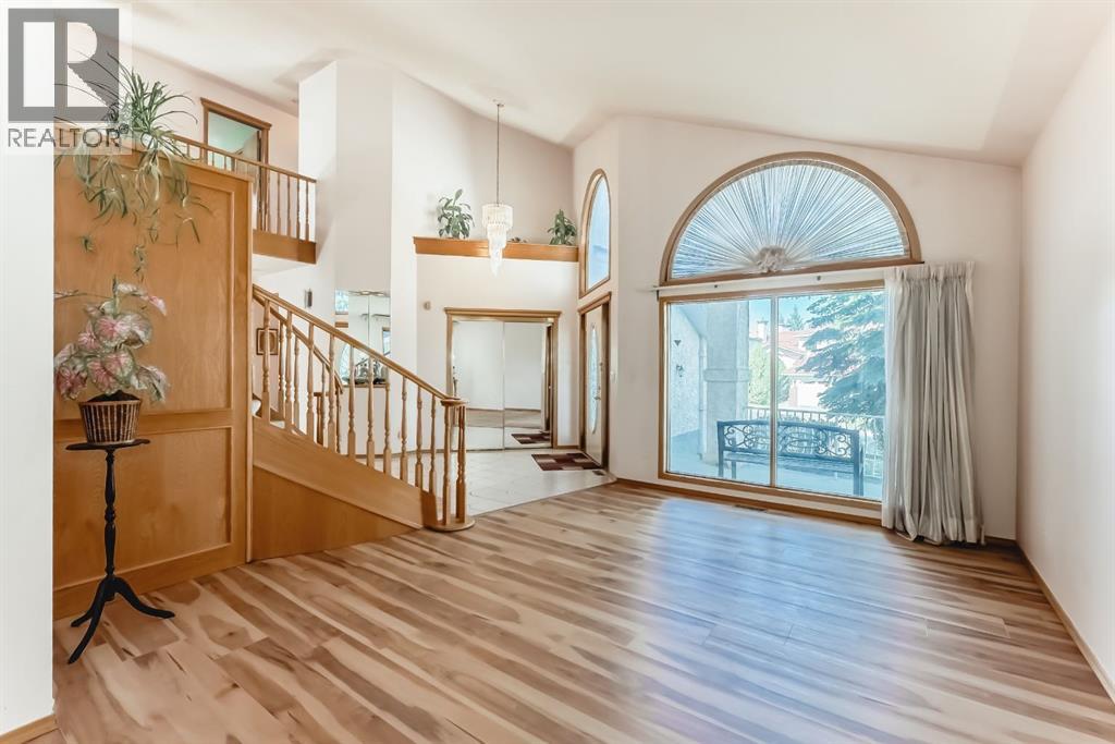 17 Santana Manor Nw, Calgary, Alberta  T3K 3M4 - Photo 8 - A2260143