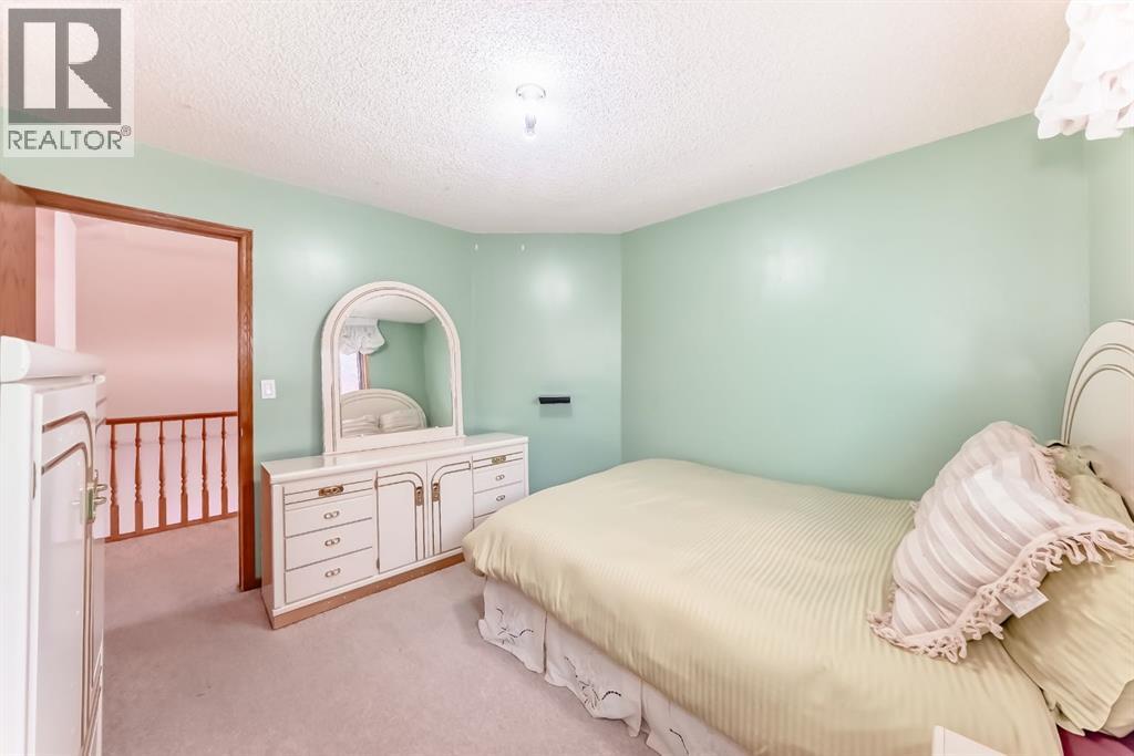 17 Santana Manor Nw, Calgary, Alberta  T3K 3M4 - Photo 26 - A2260143