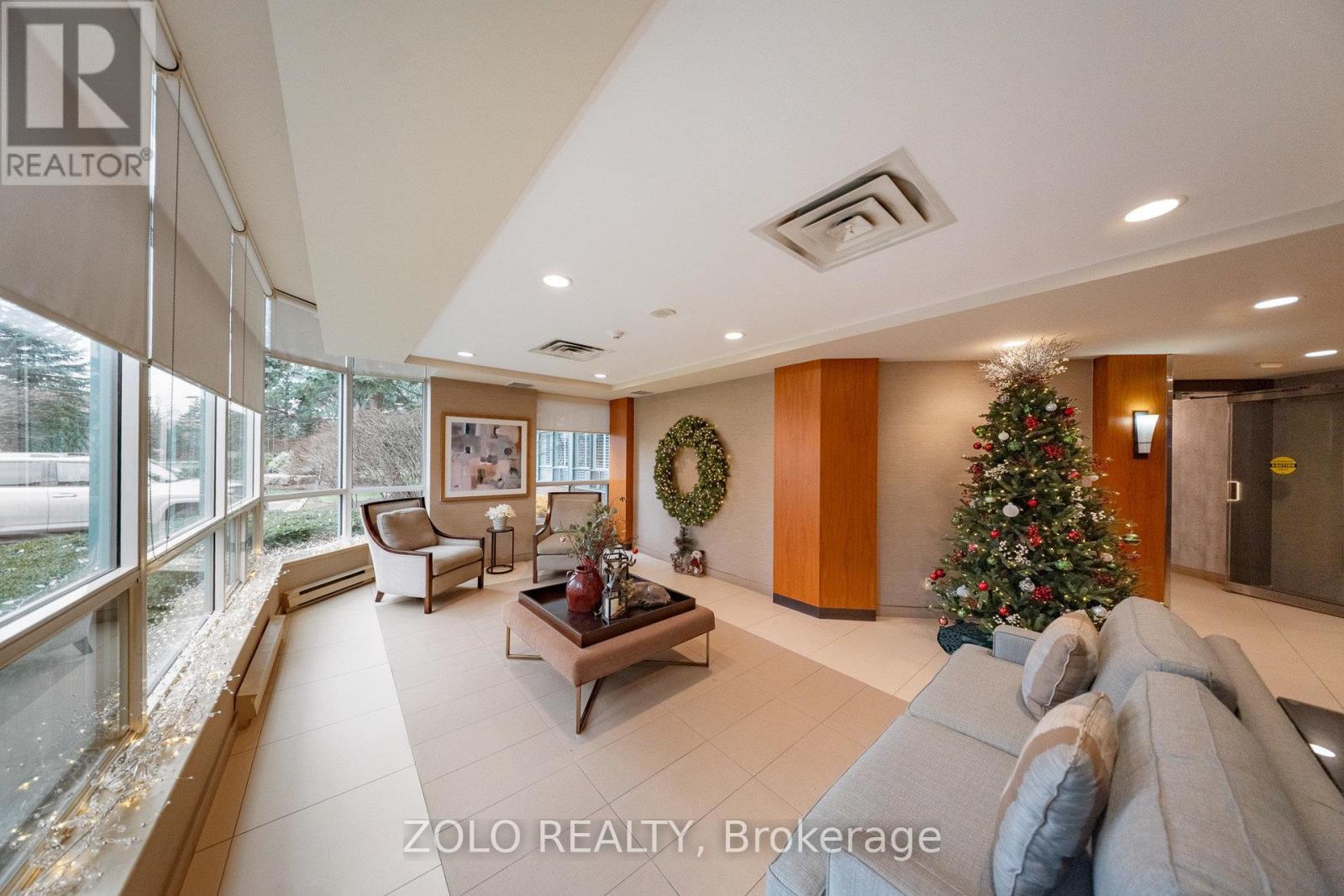 606 - 1276 Maple Crossing Boulevard, Burlington, Ontario L7S 2J9 - Photo 3 - W12599896