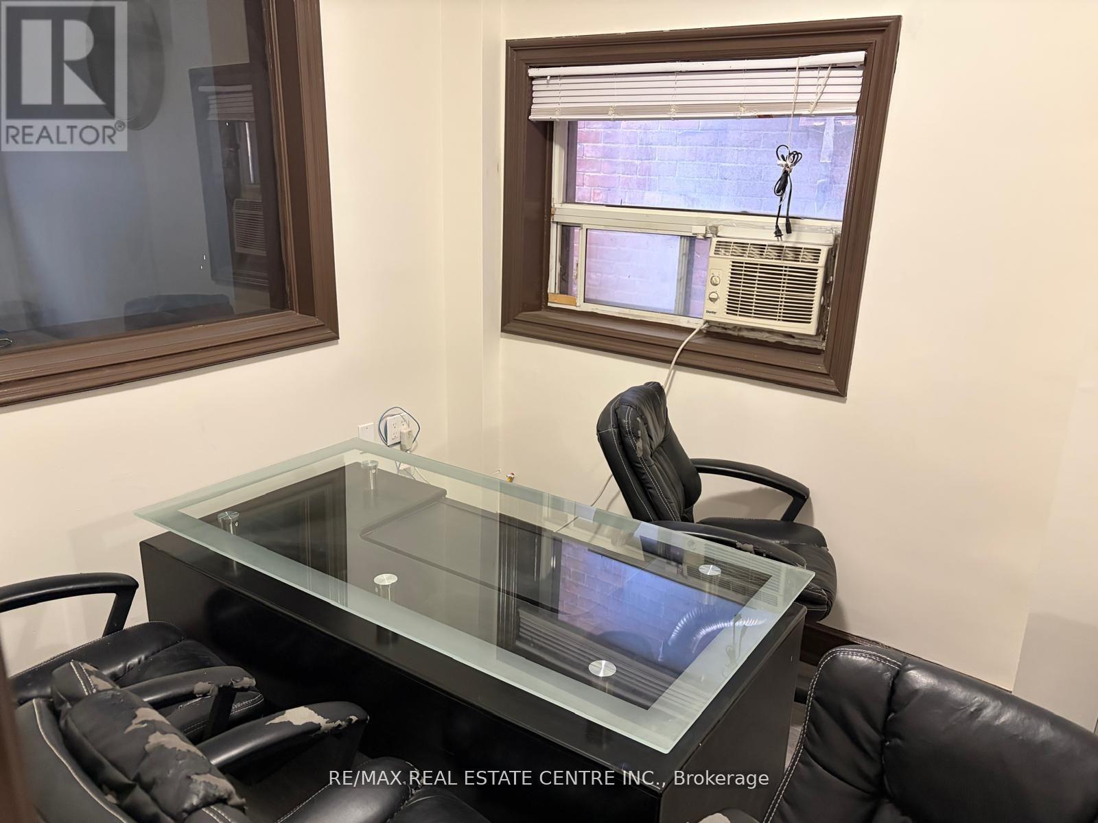 Restaurant - 3280 Danforth Avenue, Toronto, Ontario M1L 1C3 - Photo 8 - E12599364