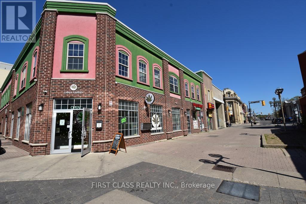 6 - 18 MARKET STREET, Brantford, Ontario