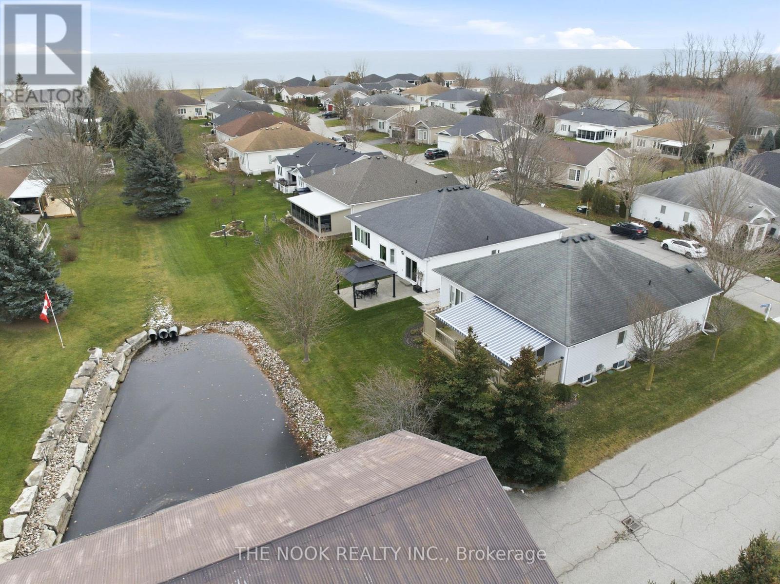 19 Heatherelea Drive E, Clarington, Ontario L1B 0B1 - Photo 2 - E12599940