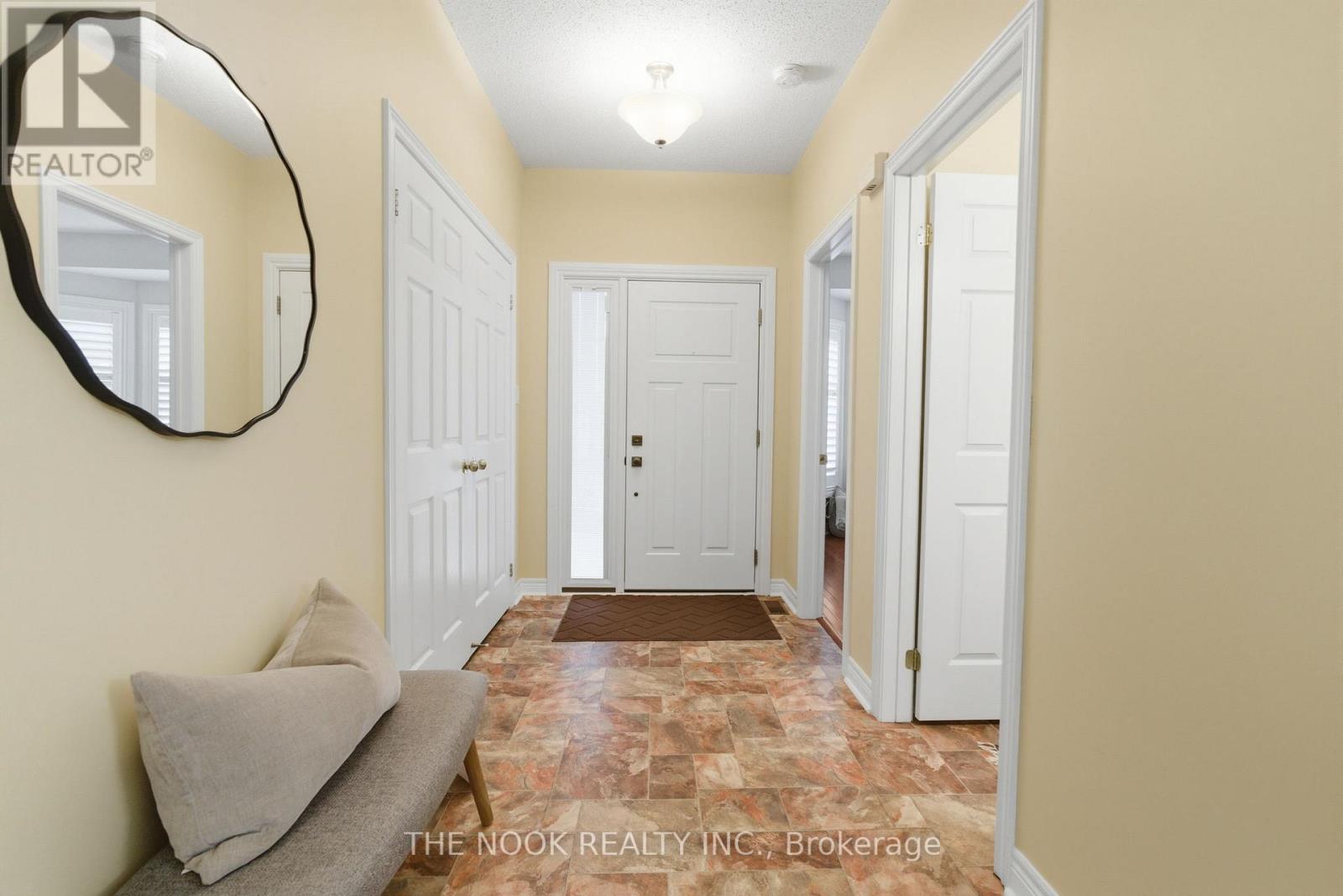 19 Heatherelea Drive E, Clarington, Ontario L1B 0B1 - Photo 5 - E12599940