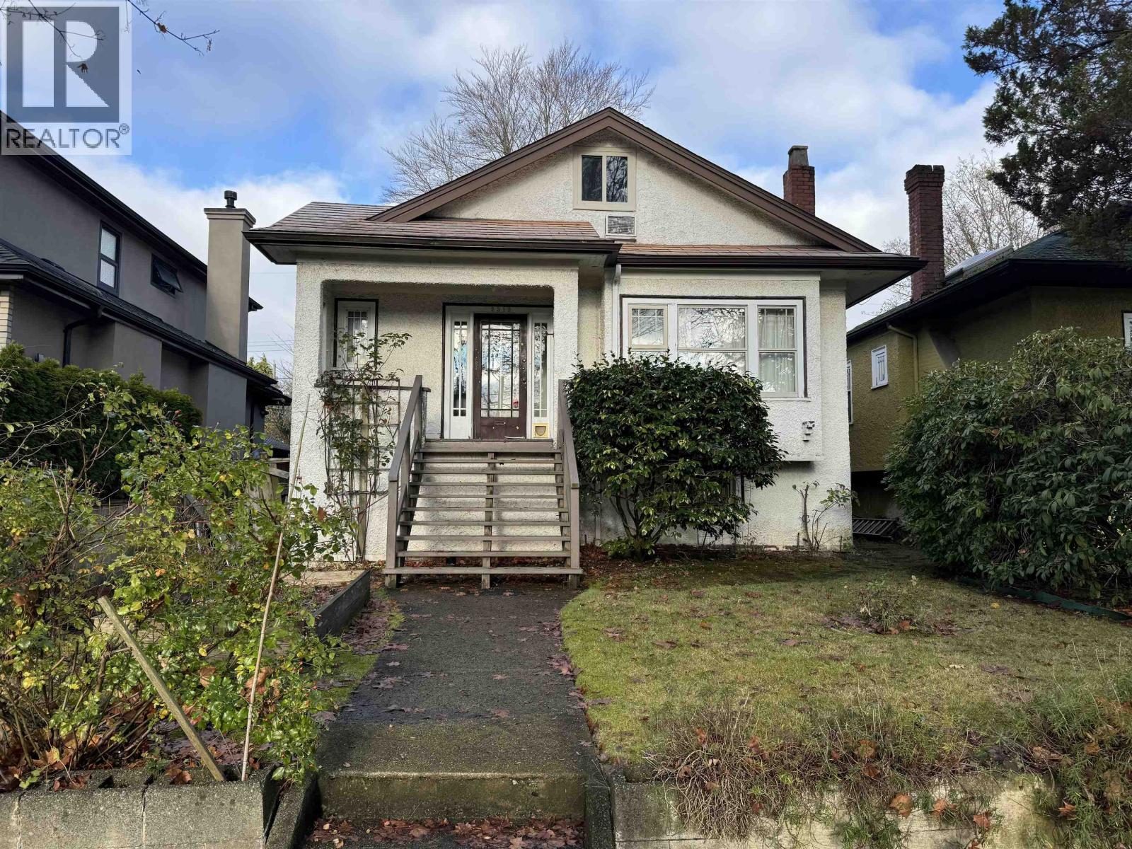 2319 W 47th Avenue, Vancouver, British Columbia  V6M 2N1 - Photo 1 - R3071338