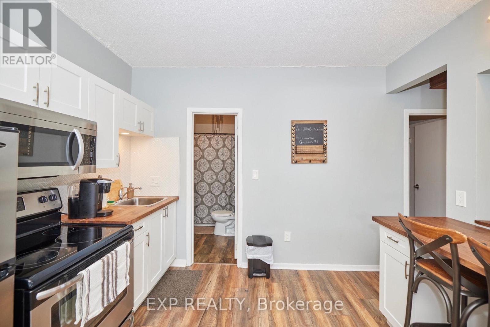 1 - 4675 Queen Street, Niagara Falls (Downtown), Ontario  L2E 2L9 - Photo 4 - X12599922