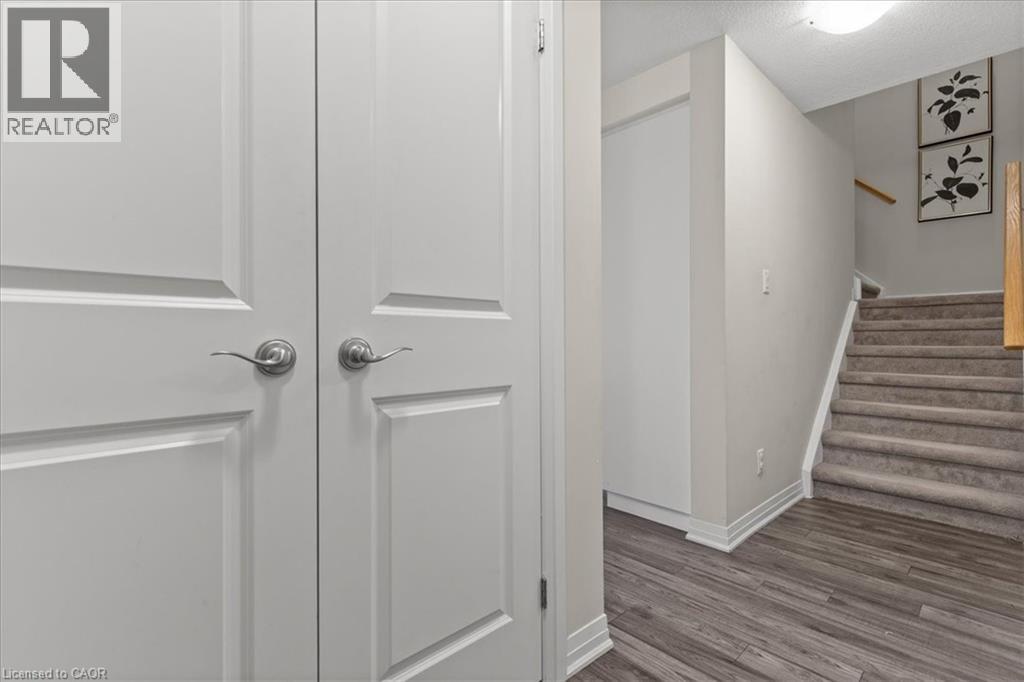 1989 Ottawa Street S Unit# 21d, Kitchener, Ontario  N2E 0G7 - Photo 4 - 40792268