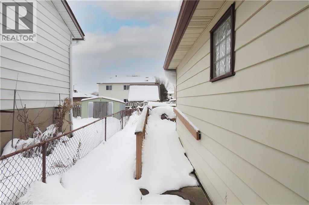 11 Broken Oak Crescent, Kitchener, Ontario  N2N 1N8 - Photo 37 - 40790826