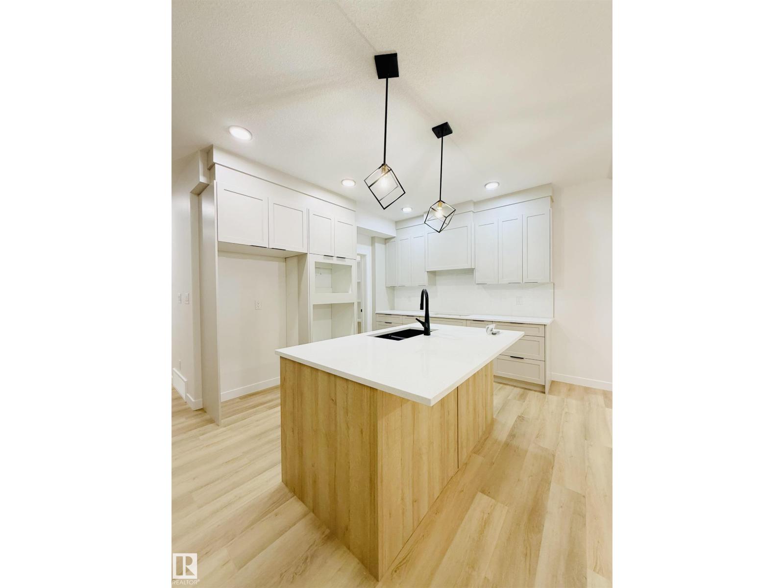 3154 Magpie Way Nw, Edmonton, Alberta  T5S 0K8 - Photo 3 - E4458052