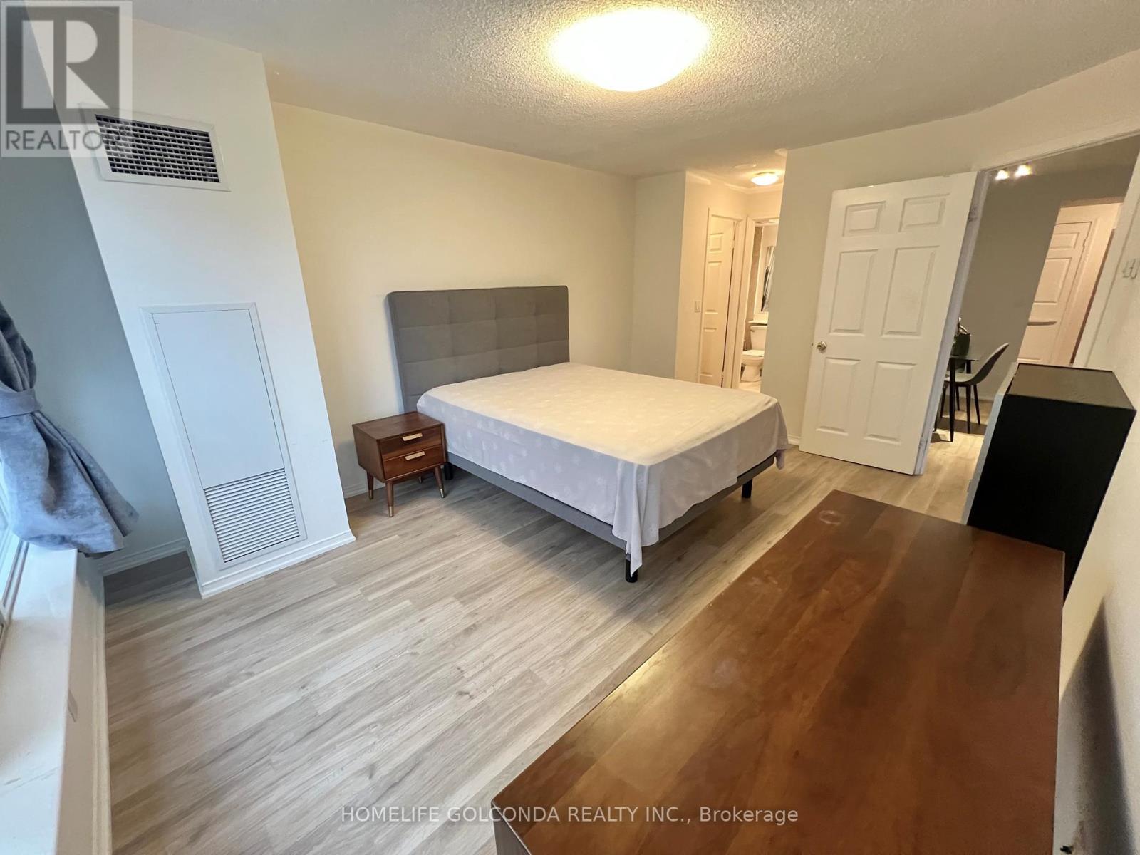 1701 - 909 Bay Street, Toronto, Ontario  M5S 3G2 - Photo 11 - C12599924