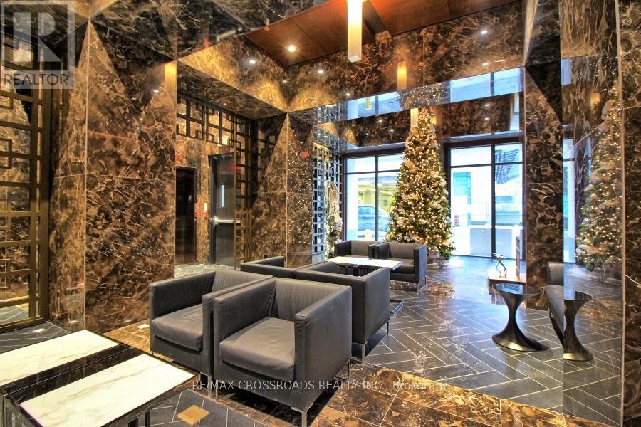 812 - 70 Temperance Street, Toronto, Ontario  M5H 0B1 - Photo 2 - C12599962