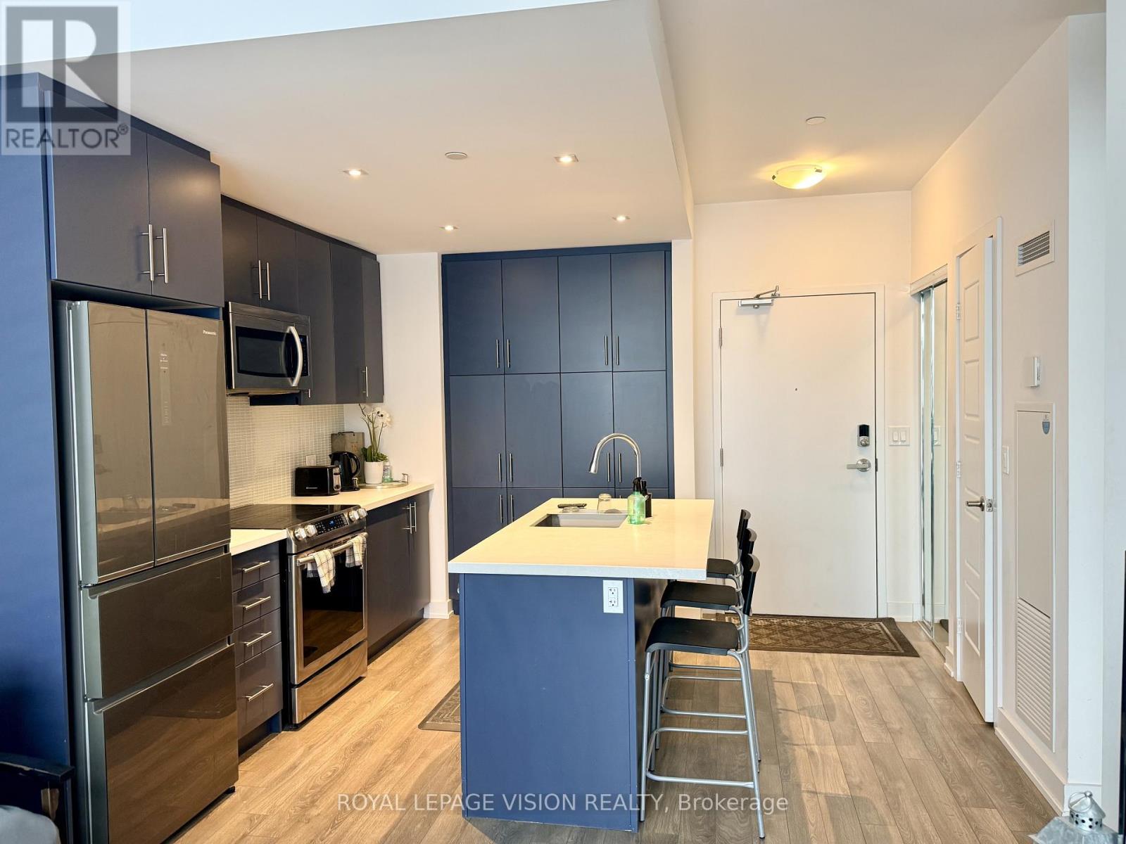 407 - 375 Sea Ray Avenue, Innisfil, Ontario  L9S 0M3 - Photo 3 - N12599960