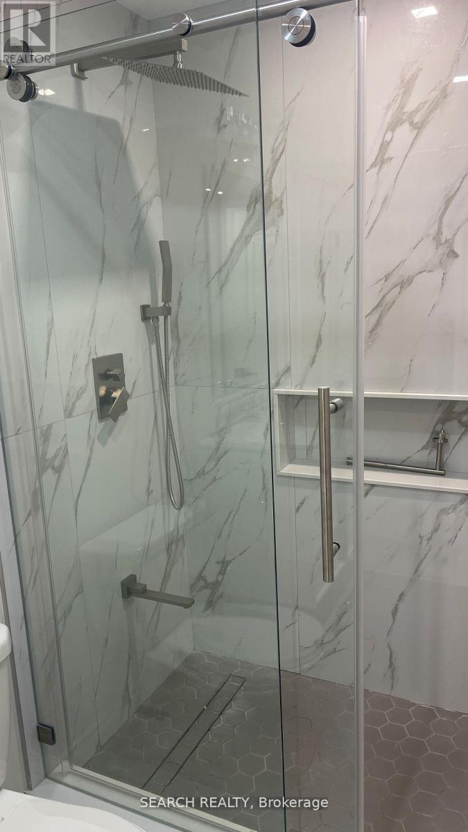 5560 Ethan Drive, Mississauga, Ontario  L5M 0N2 - Photo 19 - W12599916