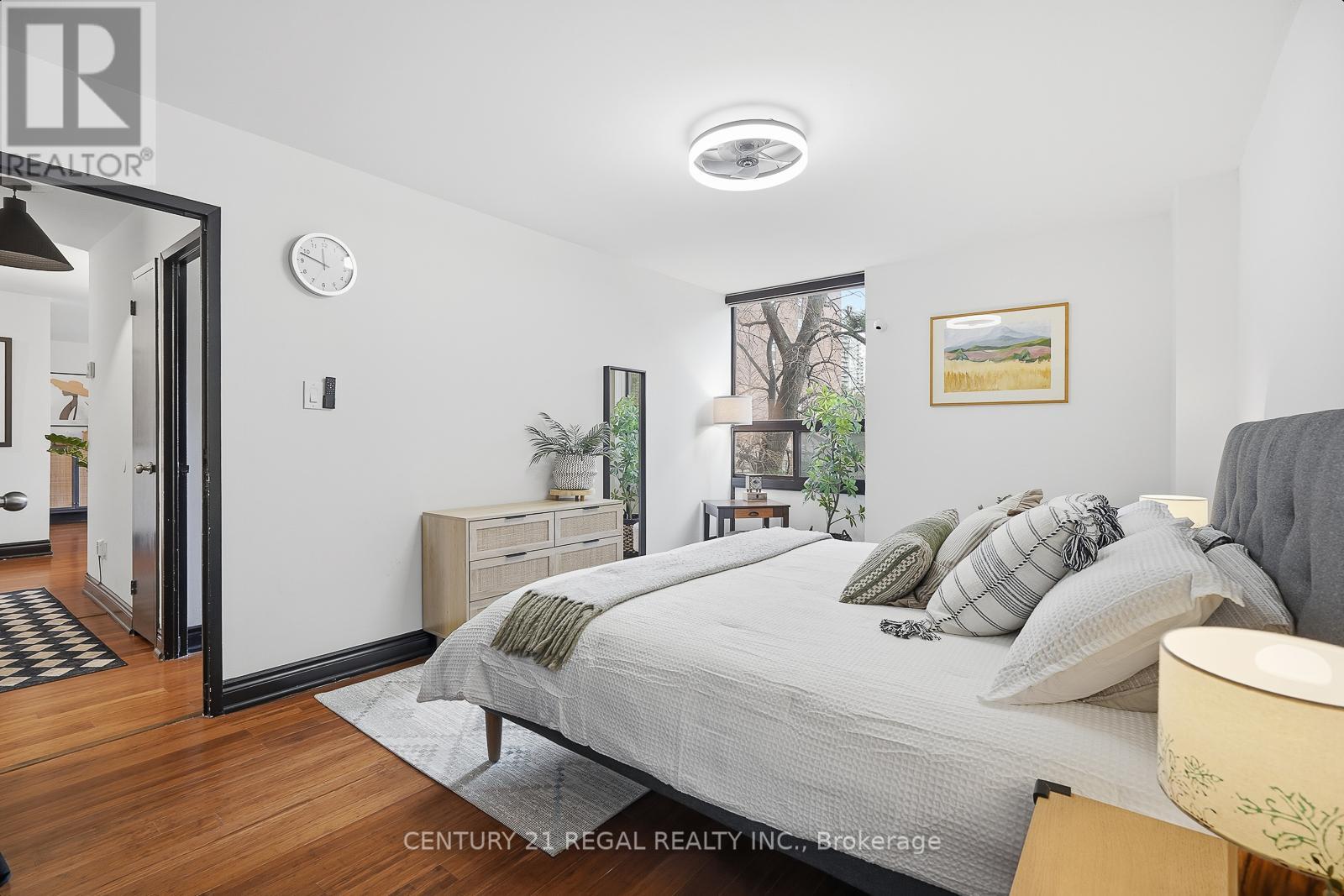 219 - 50 Mississauga Valley Boulevard, Mississauga, Ontario  L5A 3S2 - Photo 18 - W12599932