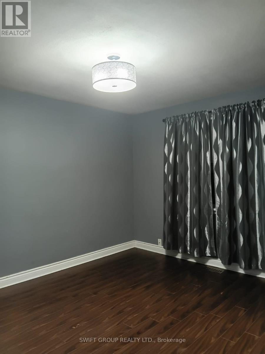 Upper - 8 Heatherglen Road, Toronto, Ontario  M9W 4R1 - Photo 16 - W12599944