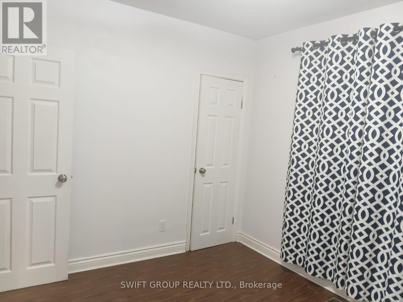 Upper - 8 Heatherglen Road, Toronto, Ontario  M9W 4R1 - Photo 17 - W12599944