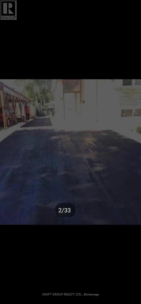 Upper - 8 Heatherglen Road, Toronto, Ontario  M9W 4R1 - Photo 2 - W12599944